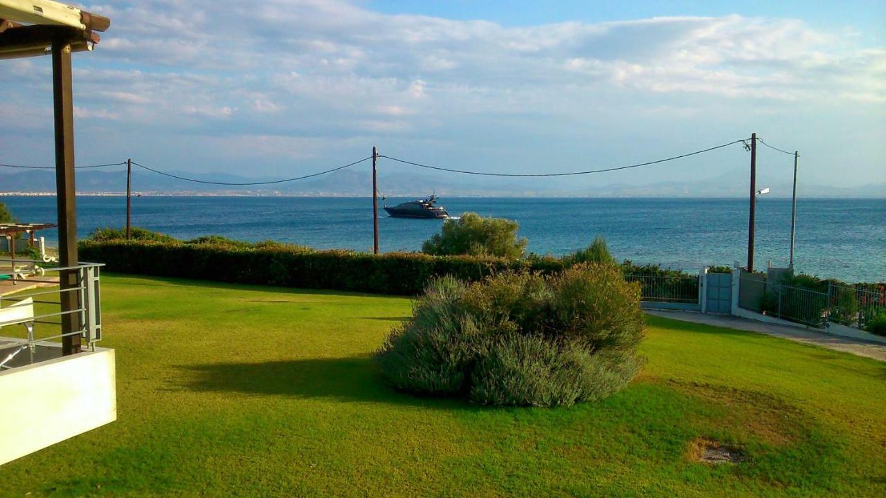 Beautiful House By The Sea,Loutraki Skaloma. Villa Екстериор снимка